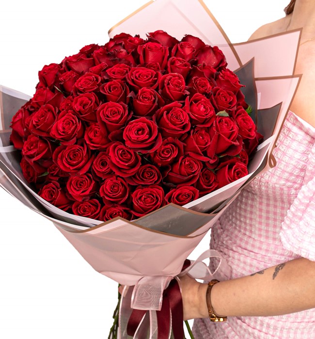 71 Kırmızı Gül Tasarım